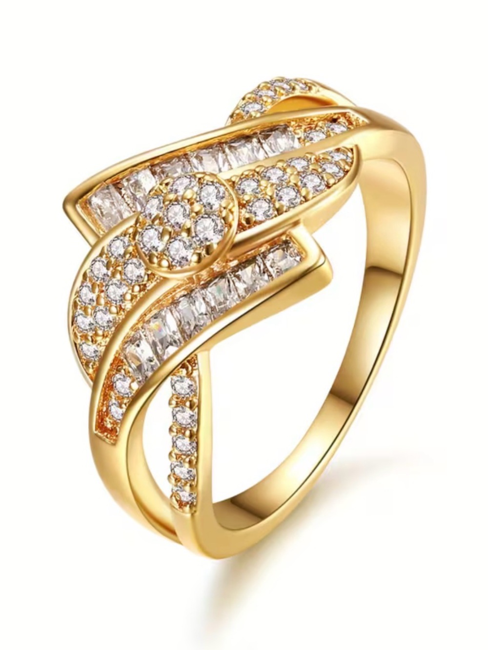 New Women’s gold-plated ring features baguette-cut cubic zirconia stones Size 5